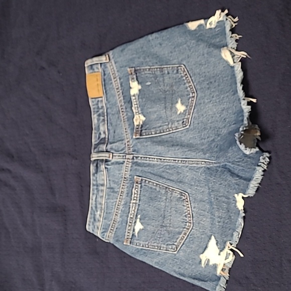 American eagle Jean shorts - Picture 2 of 3